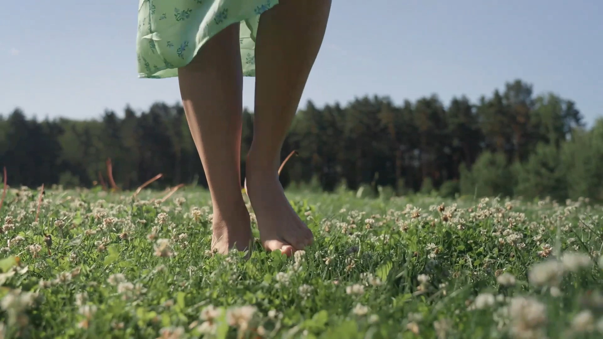 Waxing Banner Video Image